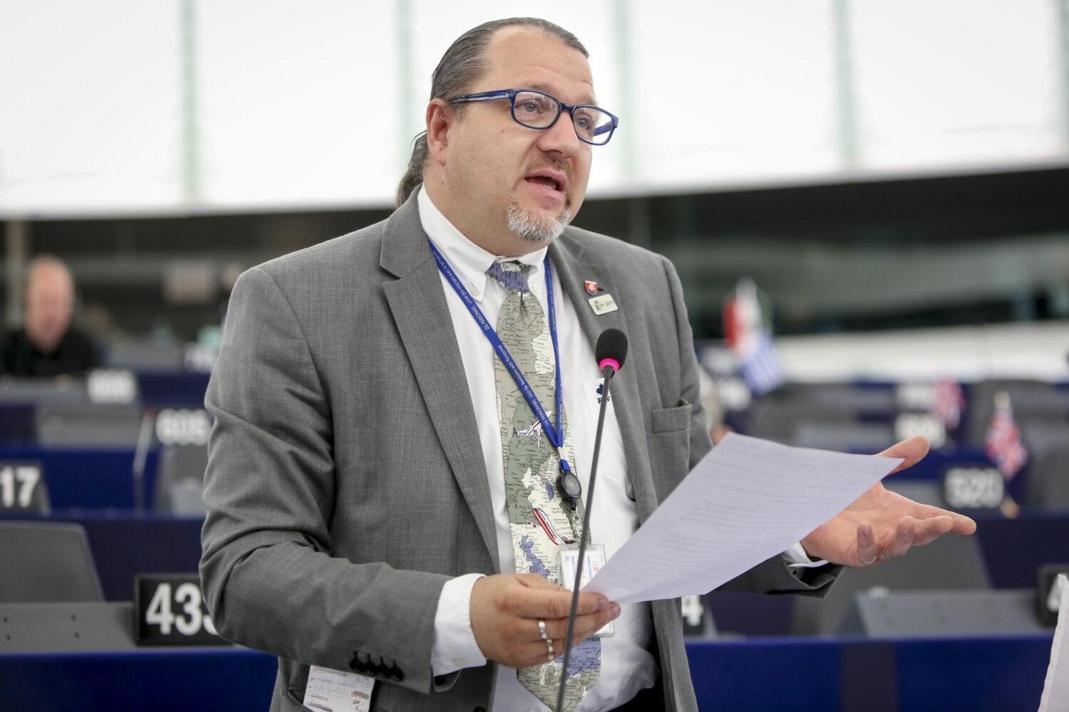 Branislav Škripek: Nové drogy stále pribúdajú