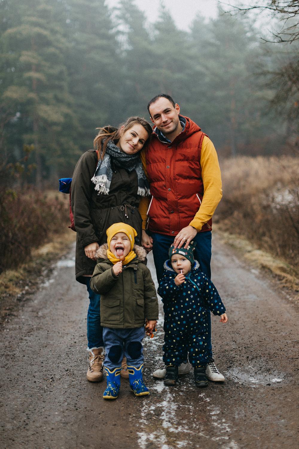 Otecko, neodpadnete nám tu?