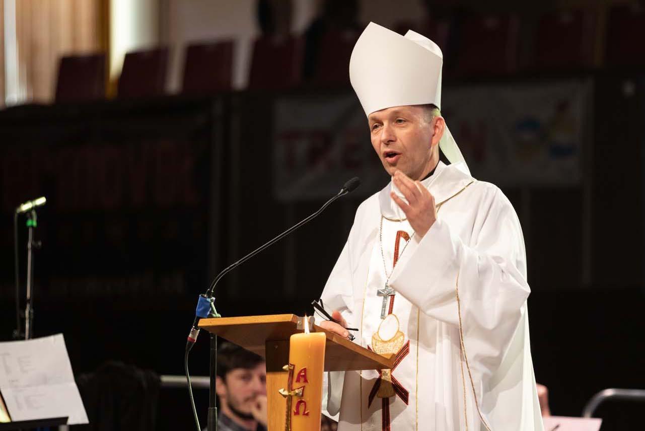 Evanjelizačné stretnutie On je živý oslavuje 25. výročie