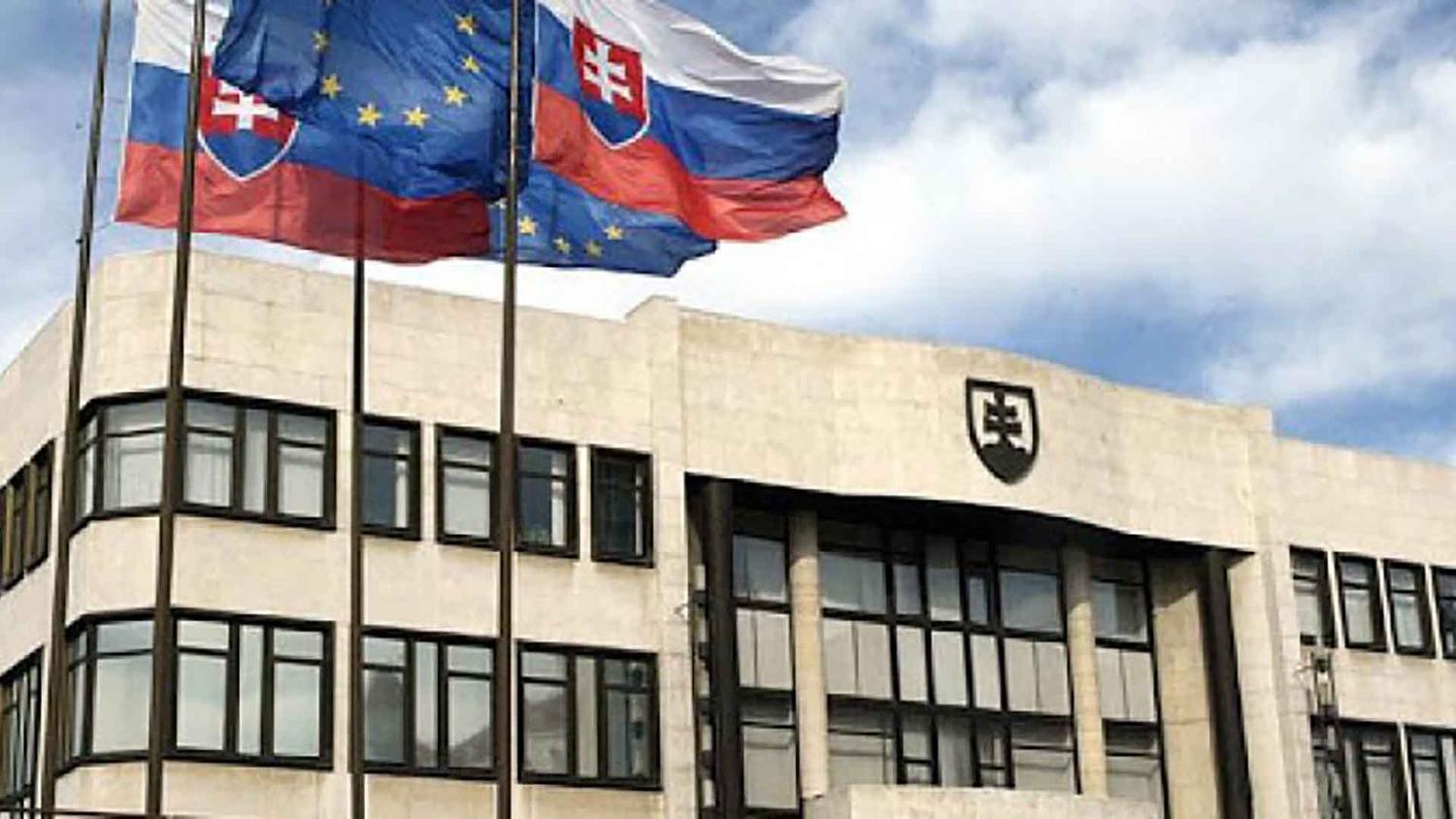 Dotazník pre predsedov politických strán pred voľbami do NR SR