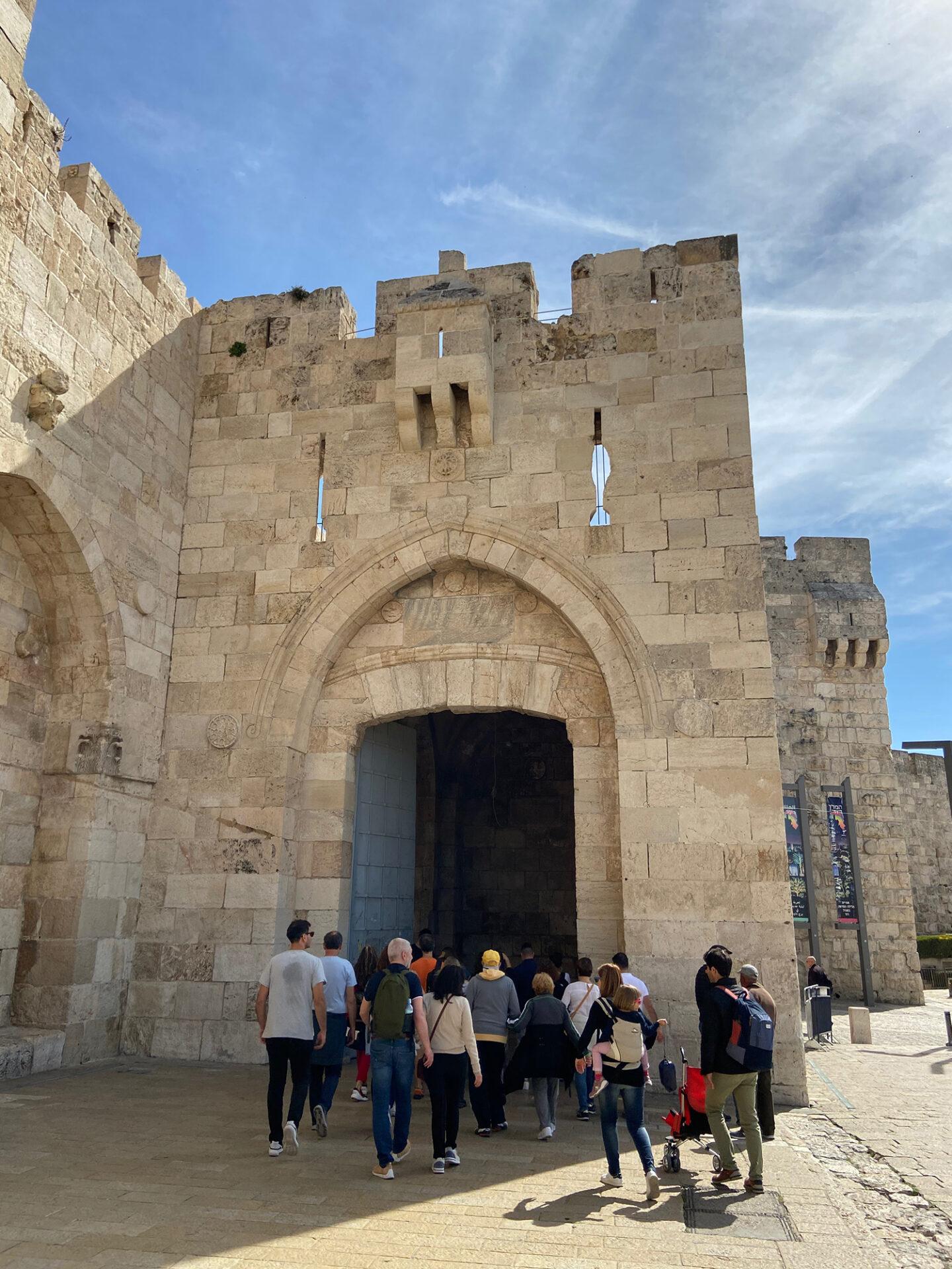 Tridsaťtriročný pri Božom hrobe: Pane, buď živý aj v mojom živote