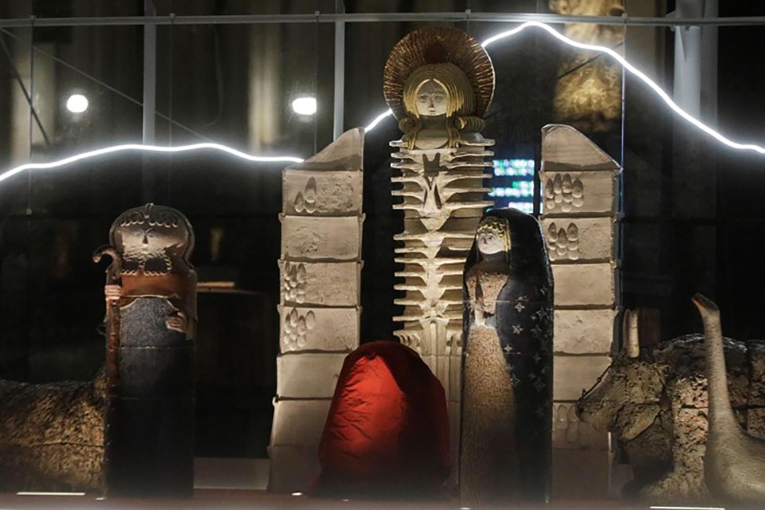 Vatikánsky betlehem / Keď nás vyrušuje netradičné zobrazenie tradičných scén