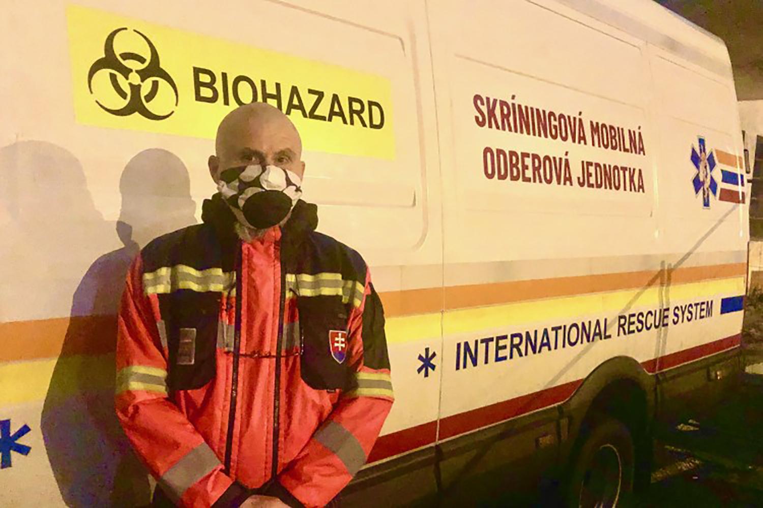 Záchranár Ivo Baláži / Čaká nás plač a slzy, azda si ľudia aspoň uvedomia, aký veľký máme problém