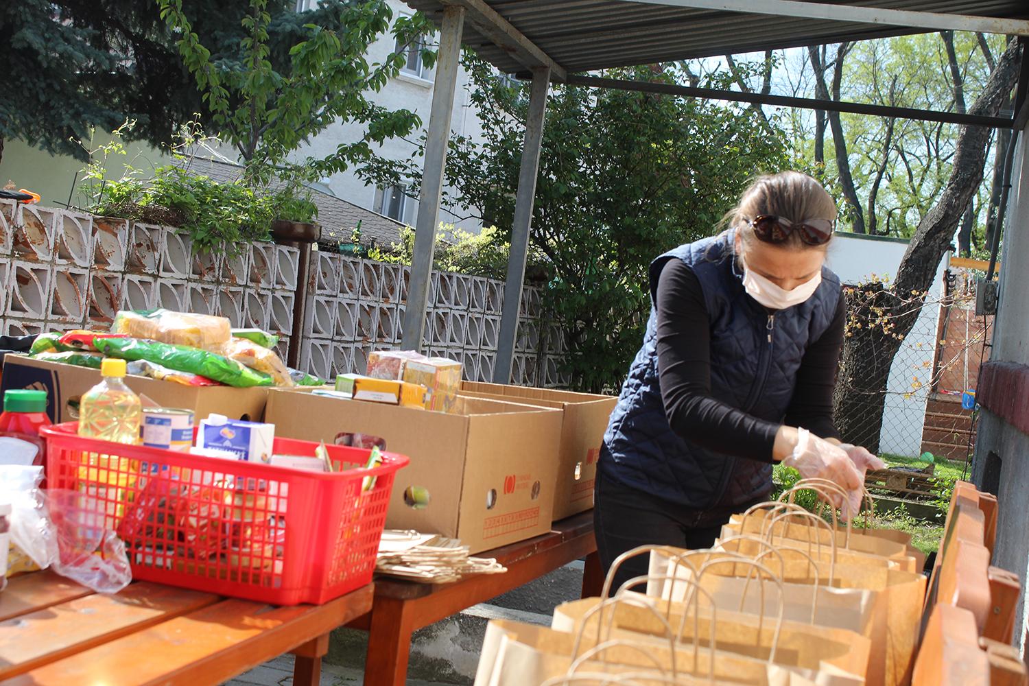 Bratislavská arcidiecézna charita pokračuje v nepretržitej službe núdznym počas pandémie