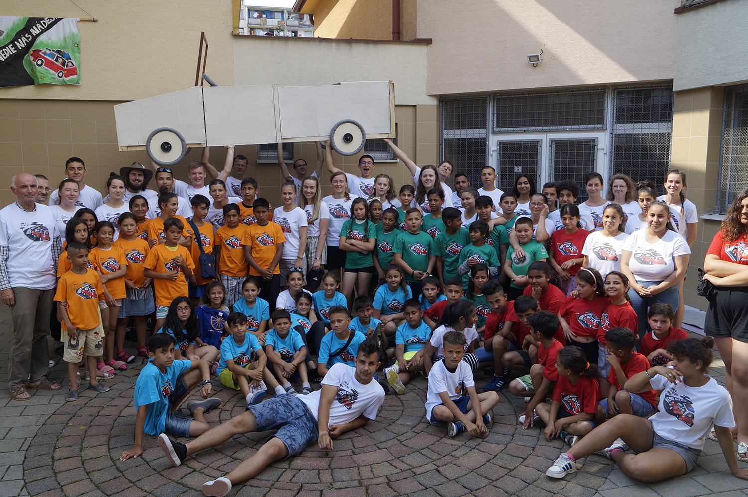 Direktor Luníka IX Peter Veselský: Dúfame, že po štrnástom septembri si viac ľudí z Luníka nájde cestu k Bohu