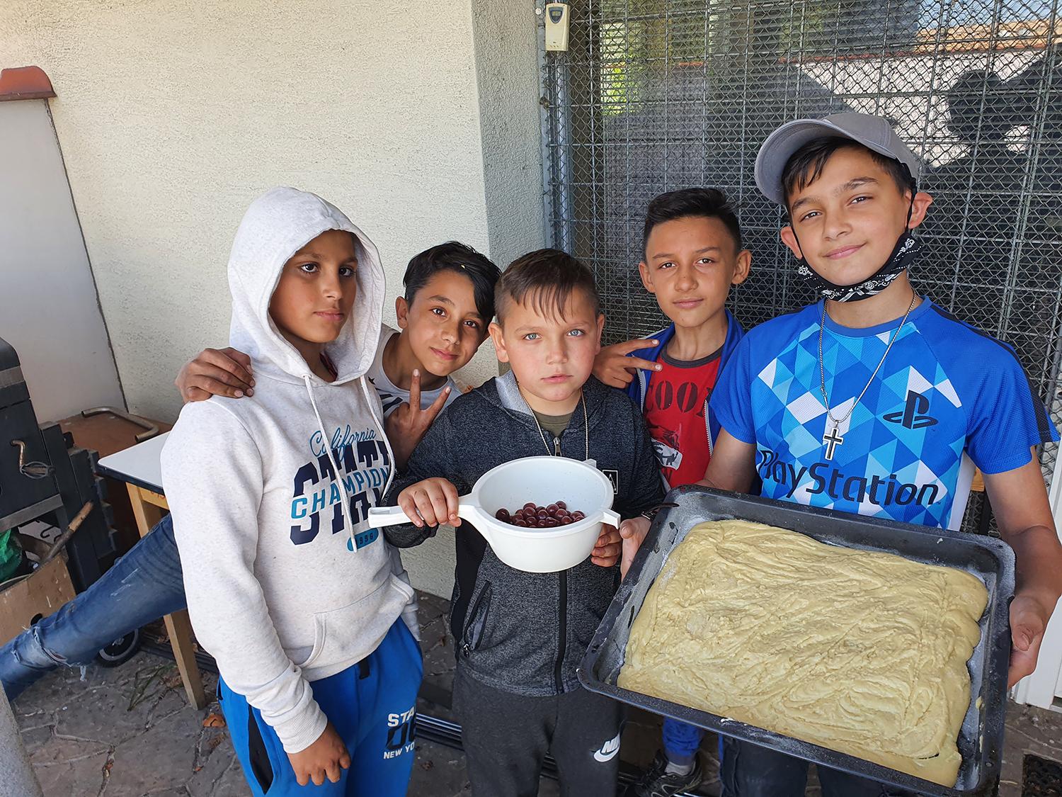 Direktor Luníka IX Peter Veselský: Dúfame, že po štrnástom septembri si viac ľudí z Luníka nájde cestu k Bohu