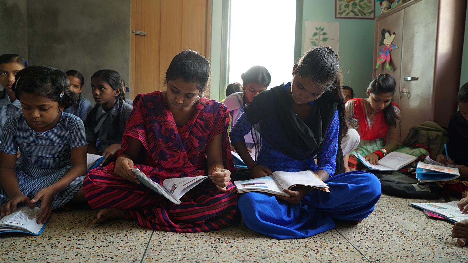 Prestierate tanier navyše pri štedrovečernom stole? Urobte z tradície ozajstný skutok lásky!