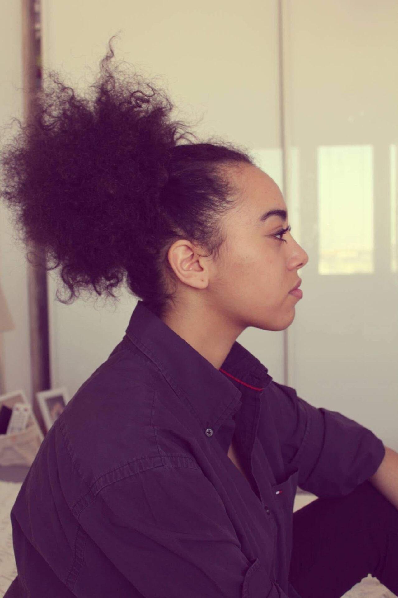 Študentka Jasmína Jakalová: Verím, že raz budem nosiť svoje afro s úplným sebavedomím aj v uliciach Slovenska