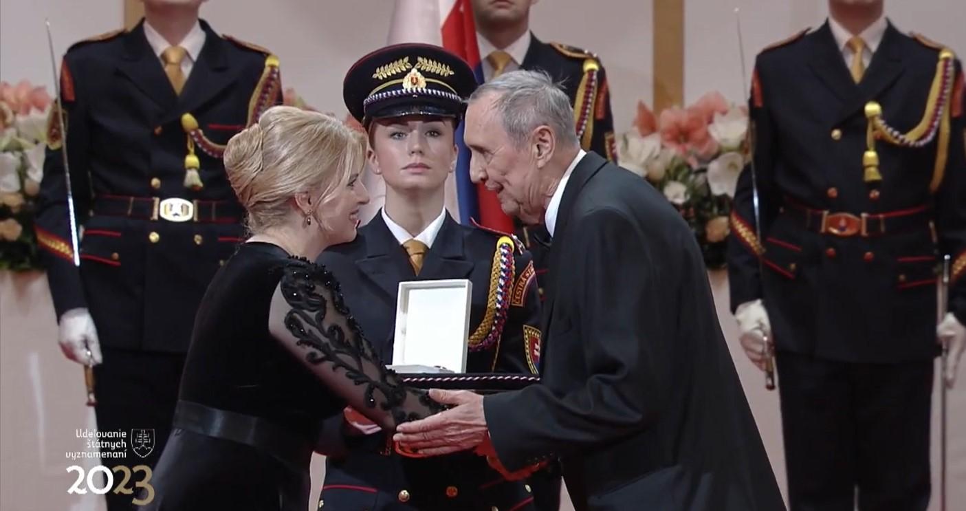 Osobnosť tajnej cirkvi a zakladateľ eRka Eugen Valovič získal štátne vyznamenanie od prezidentky SR