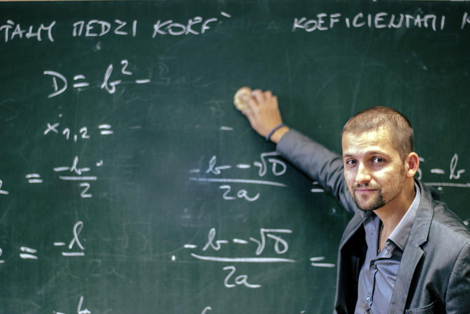 Učiteľ Marek Šefčík: Boh je Matematik a Fyzik