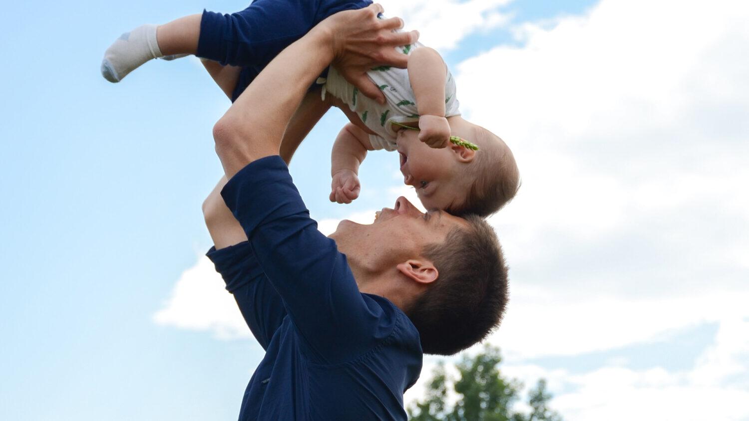 Ako a prečo sa má otec podieľať na kresťanskej výchove detí?