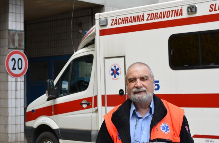 Záchranár Viliam Dobiáš: Filmová smrť je vždy dramatická, no väčšina ľudí zomiera pokojne