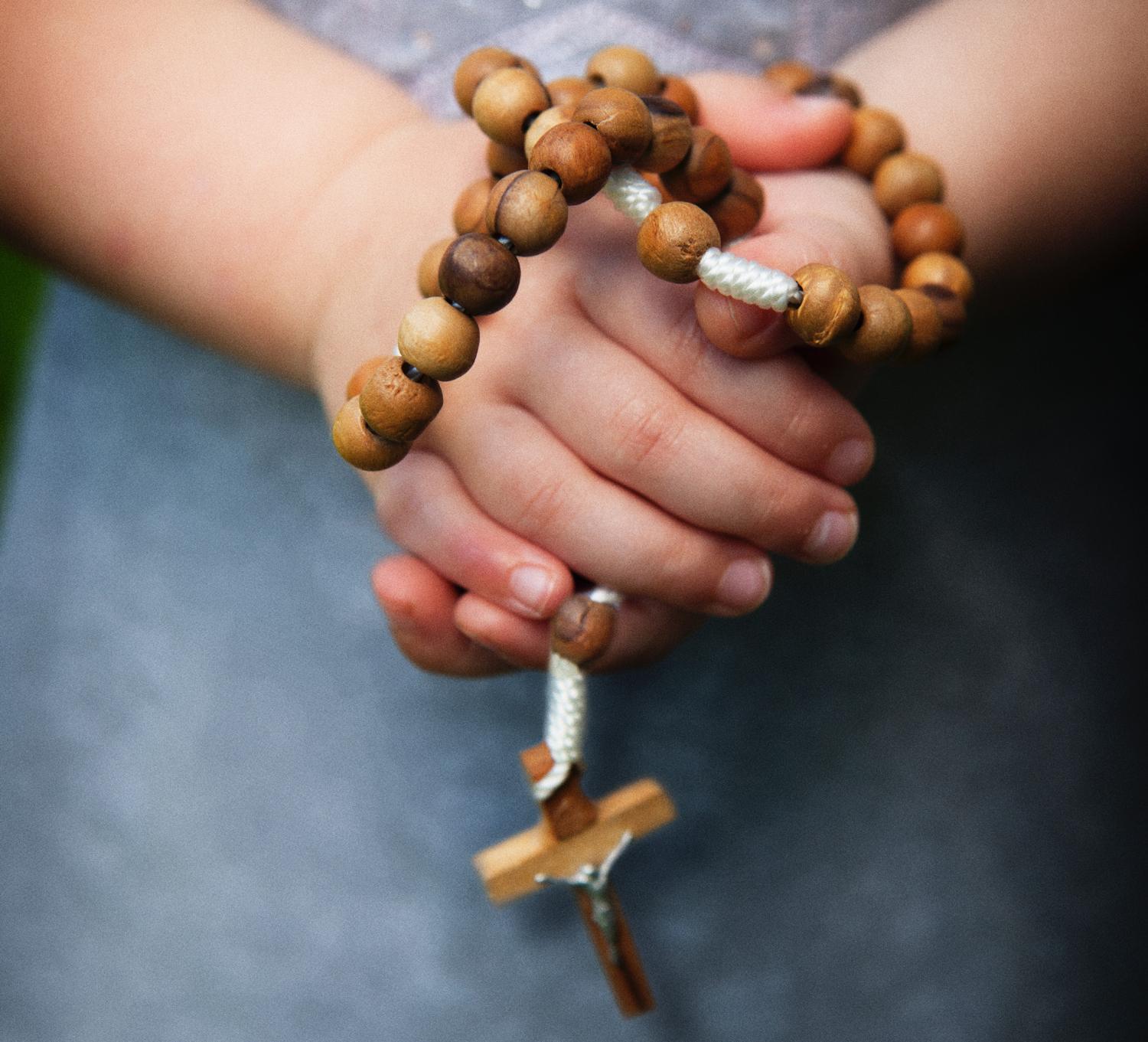 Musím nosiť krížik, aby som bol spasený?