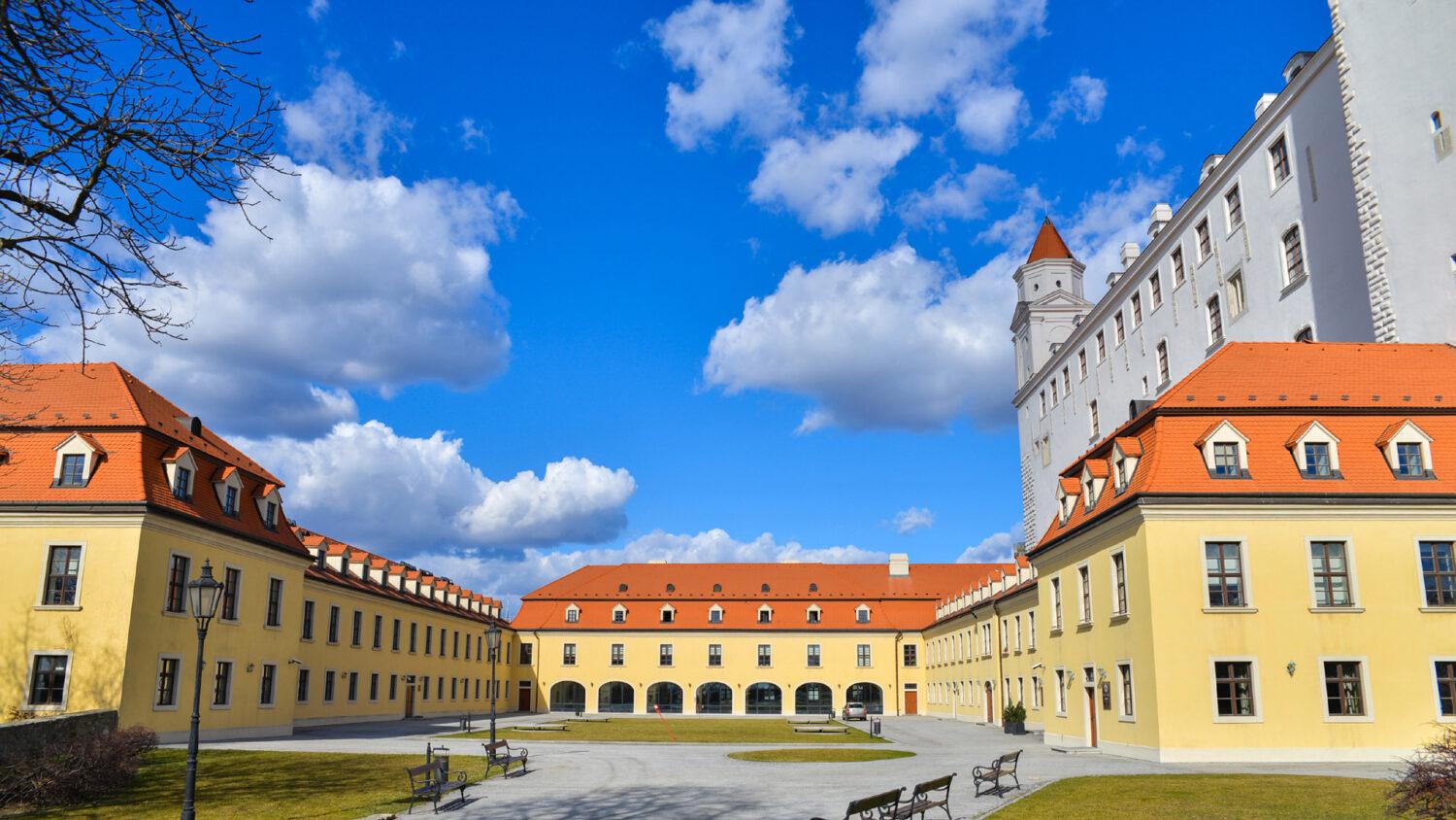 ANKETA: Ktorému kandidátovi na prezidenta SR by ste verejne vyjadrili podporu a prečo?