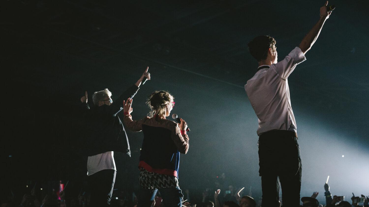 Koľko chameleónov príde na Godzone konferenciu? alebo Poď, bude aj hotdog párty!