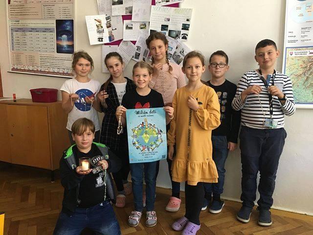 Na Slovensku sa 20-tisíc detí modlilo za mier vo svete, akciu podporil aj pápež František