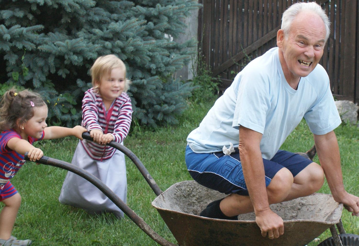 Jozef Mikloško: V ten deň padal sneh na štyridsaťjeden rokov znečistenú zem