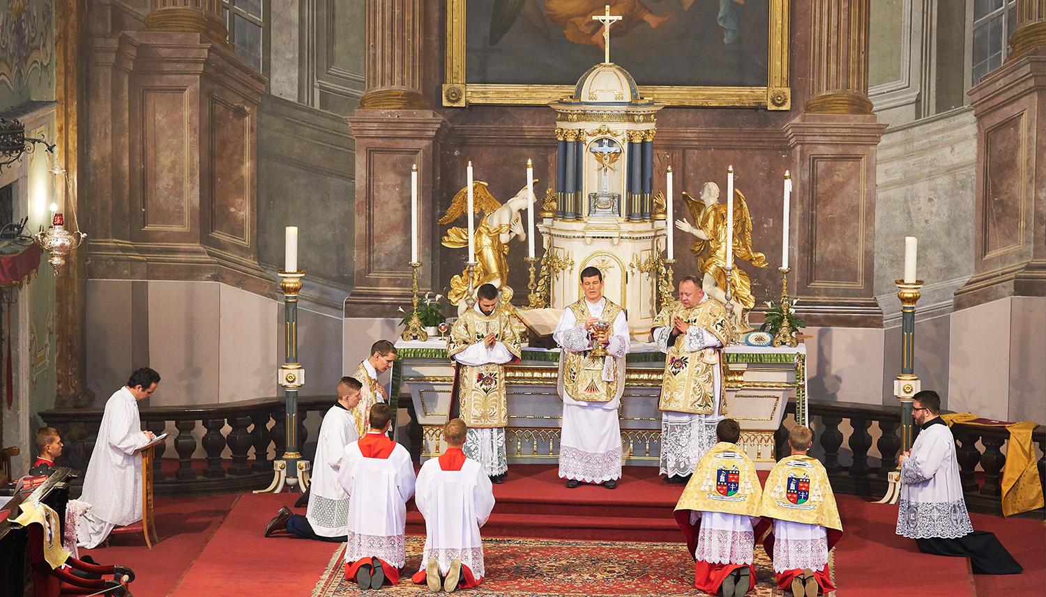 Opát Ambróz Martin Štrbák: Prestávame vnímať Krásno