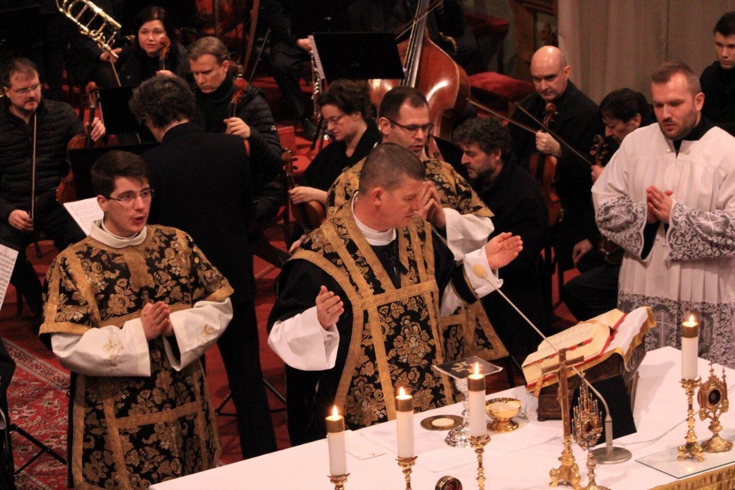 Opát Ambróz Martin Štrbák: Prestávame vnímať Krásno