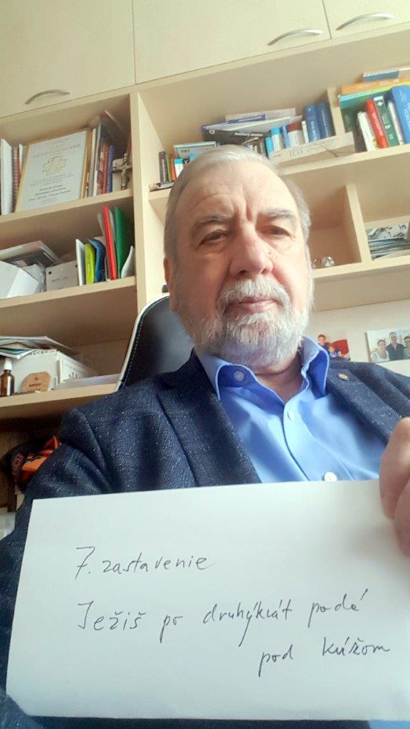 Krízová krížová cesta. 14 pohľadov z prvej línie