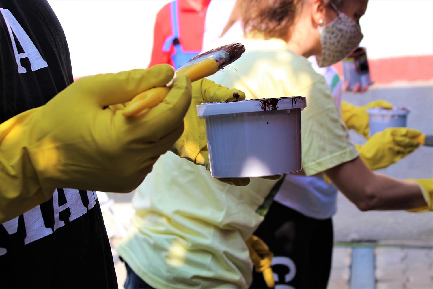 Tam kde nestíhame, alebo nevládzeme, dobrovoľníci podávajú pomocnú ruku