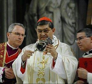 Zázrak svätého Januára sa nekonal: Krv neskvapalnela