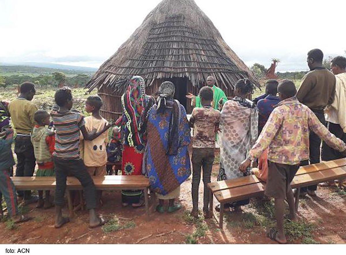 Viac ako 750 kresťanov bolo zastrelených pred kostolom v Etiópii