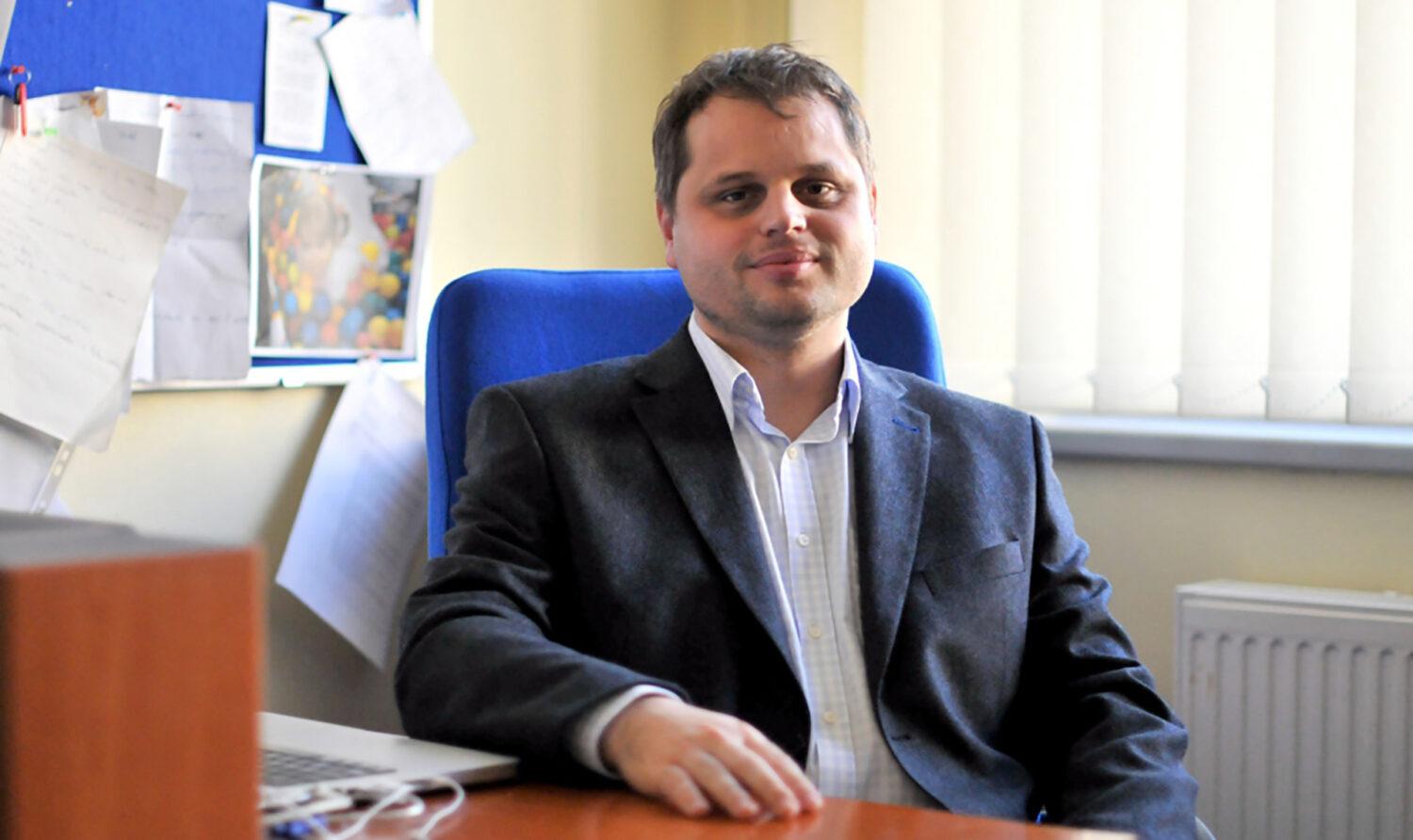 Psychológ Juraj Holdoš: Nadmerné používanie sociálnych sietí zvyšuje osamelosť a depresiu