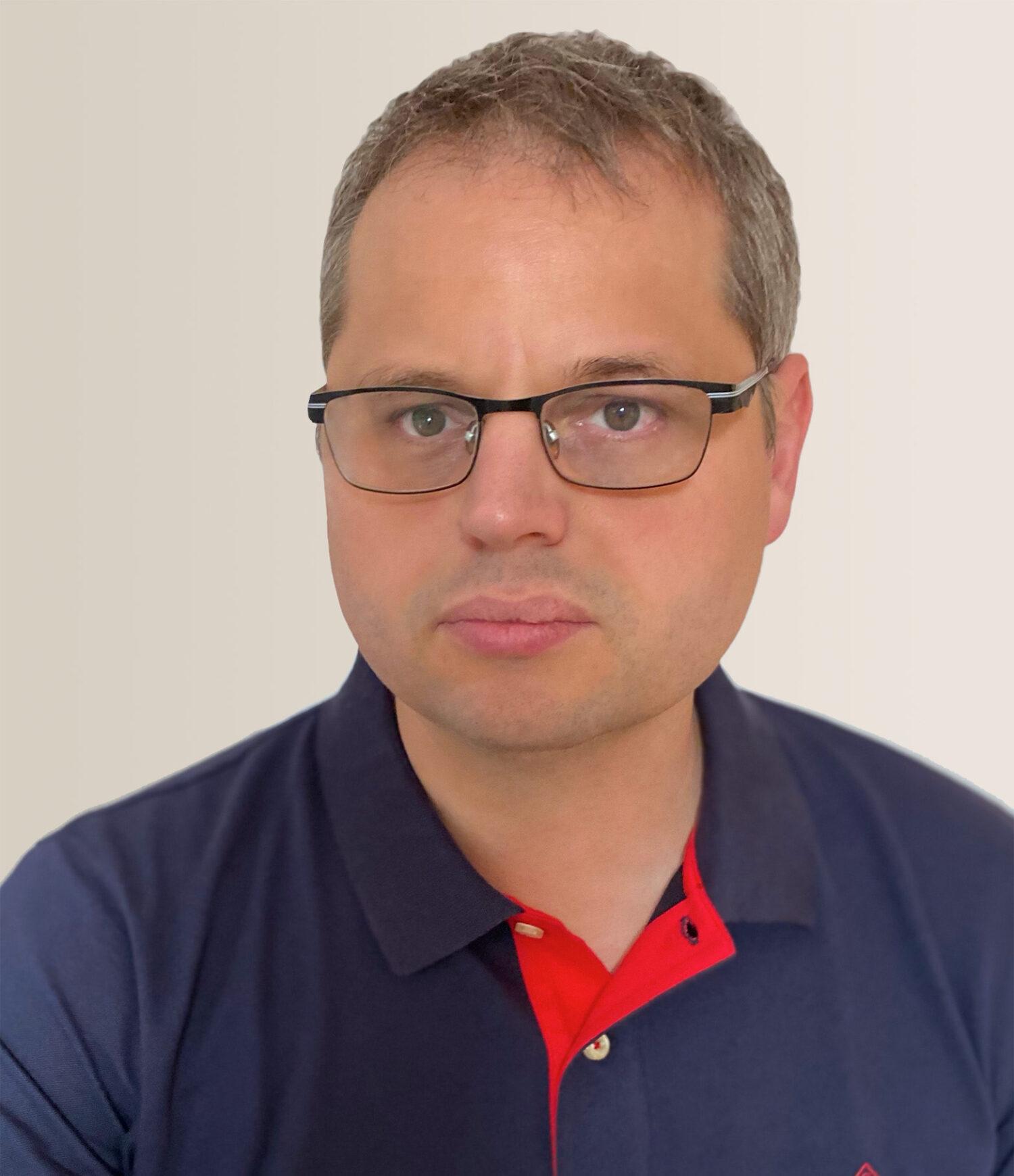 Psychológ Juraj Holdoš: Nadmerné používanie sociálnych sietí zvyšuje osamelosť a depresiu