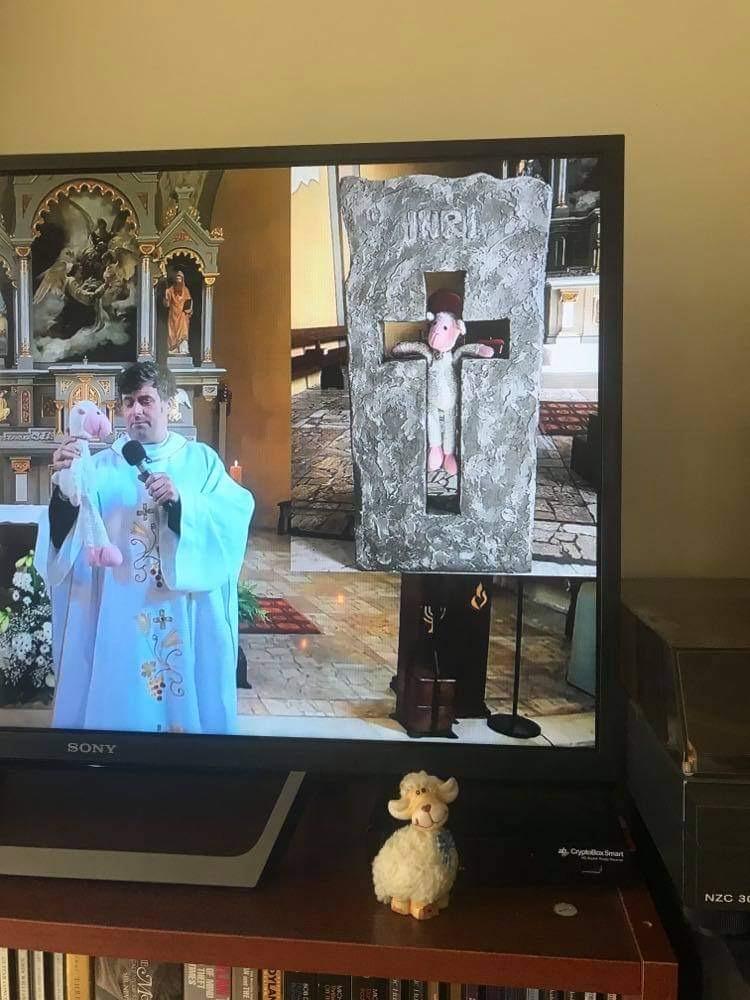 Andrej Darmo: Je pre mňa fascinujúce, že z malej kaplnky na Trnavej Hore sa s nami modlili ľudia skade-tade