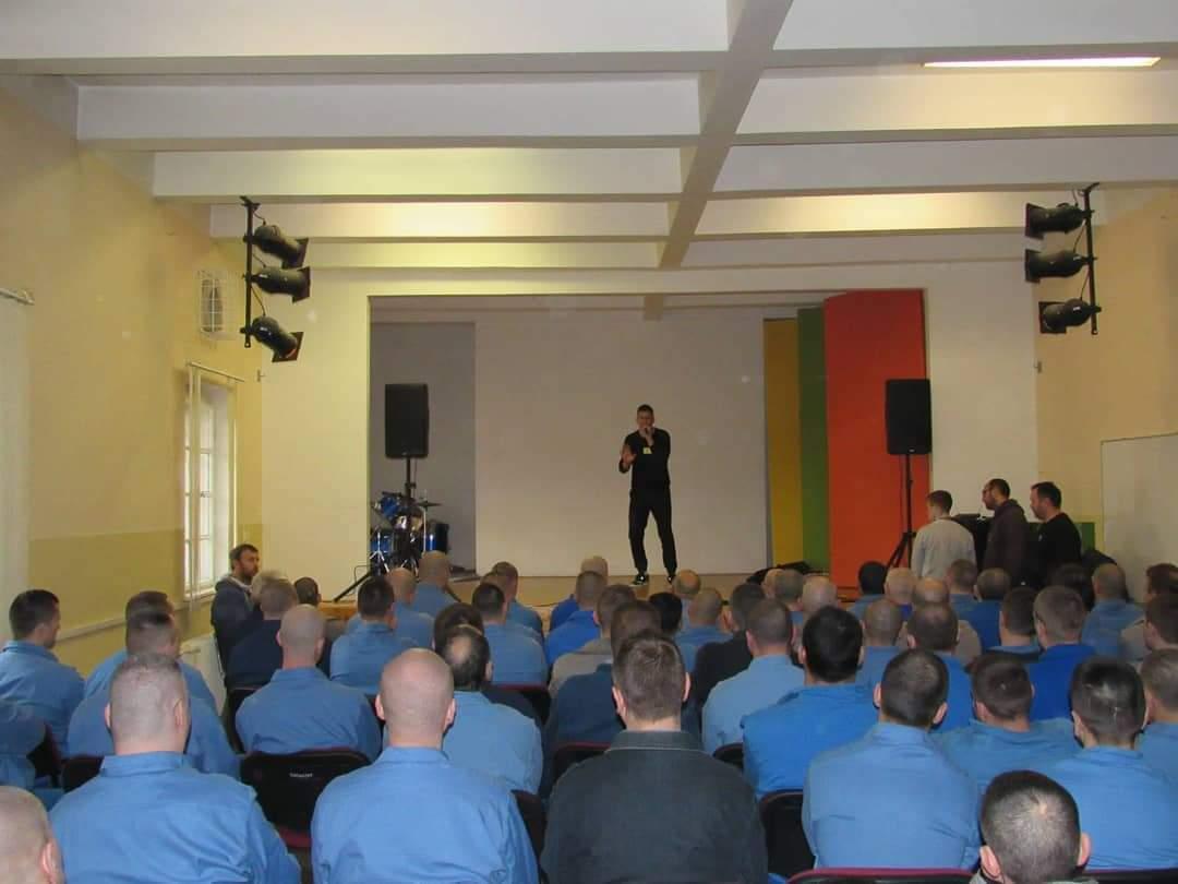 Raper Dávid Janočko: Vďaka Bohu, že som neskončil na ulici alebo v base