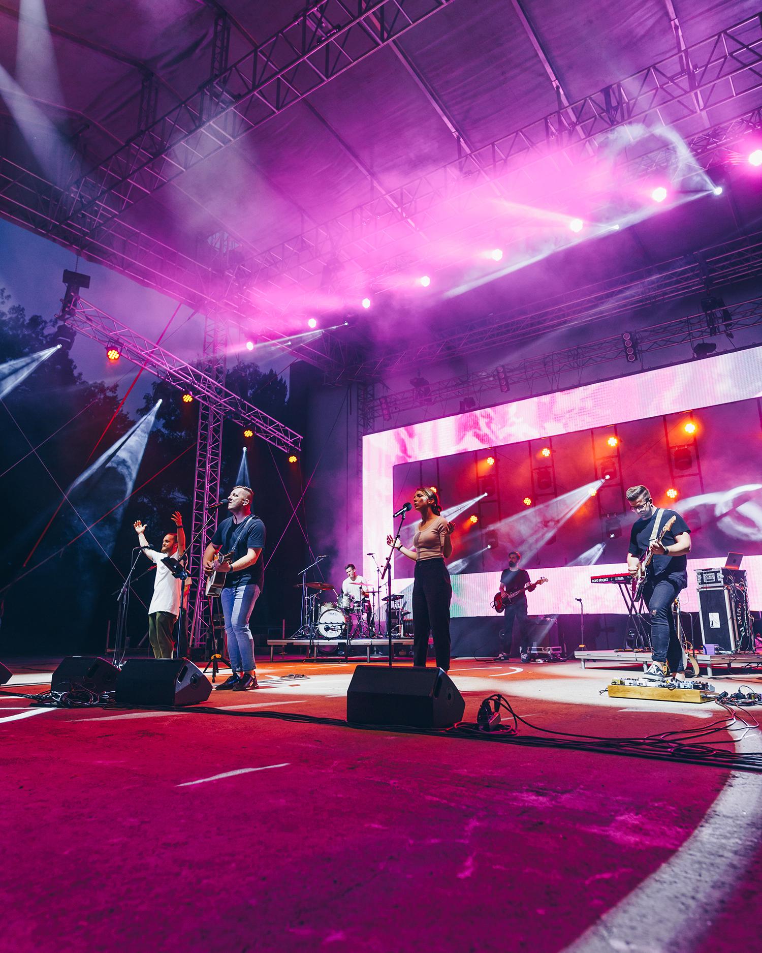 Redemptorista Jozef Mihok o Worship Nights: Chvála nie je o nás, je o Bohu