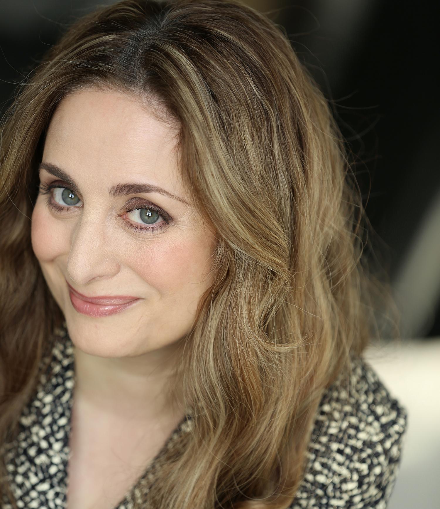 Spisovateľka Tessa Afsharová: Chcela som sa vzdať. Bola som si istá, že moje príbehy nikto nebude chcieť čítať