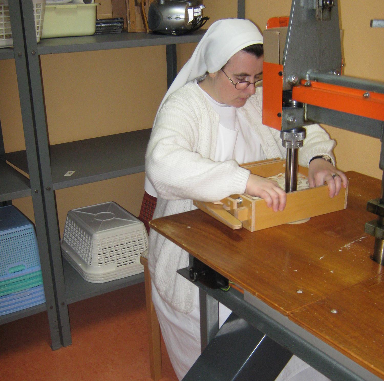 Sestra Klarissa z Congregatio Jesu v Prešove: Pri pozdvihovaní si uvedomujem, že to už nie je obyčajná hostia, ale predo mnou je živý Kristus