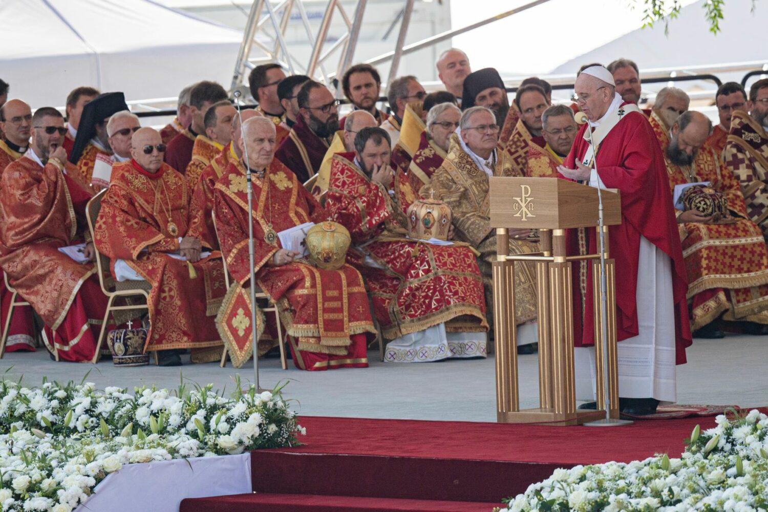 NAŽIVO _ Pápež František na Slovensku: Šaštín slávi svätú omšu s pápežom Františkom