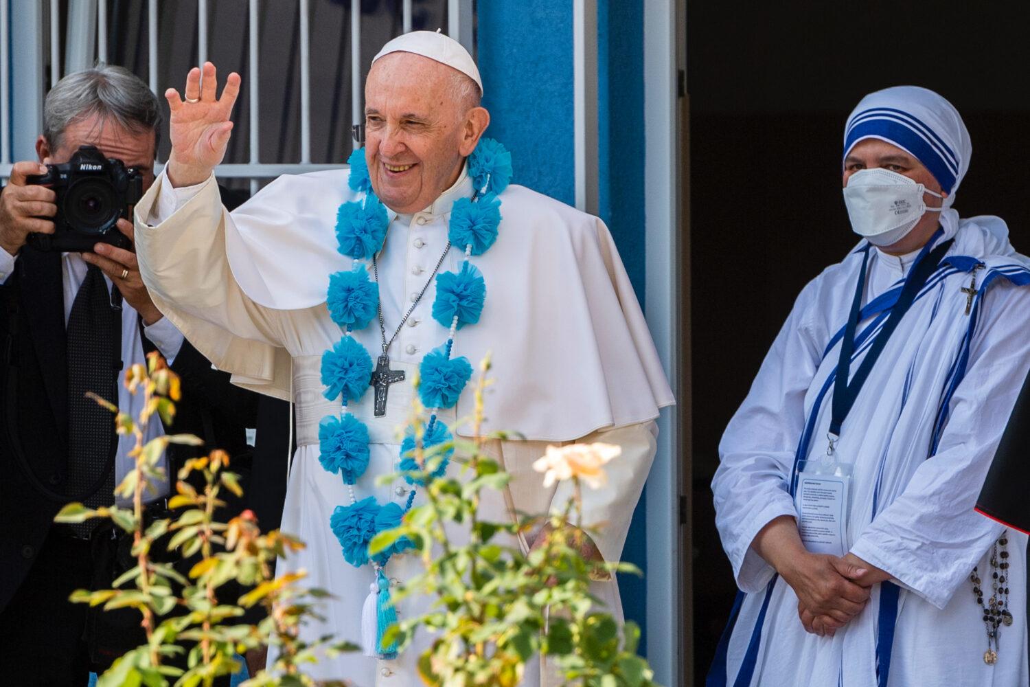 NAŽIVO _ Pápež František na Slovensku: Šaštín slávi svätú omšu s pápežom Františkom