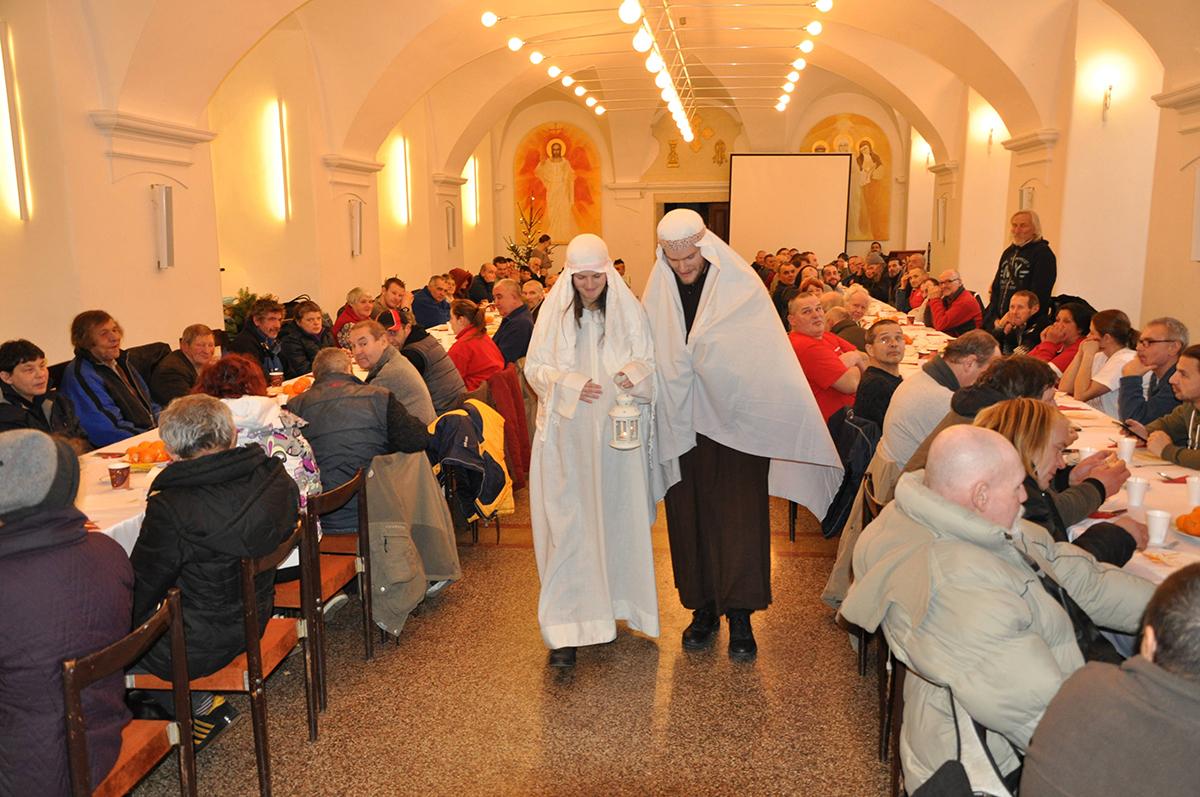 Dobrovoľníčka Janka: Sneh ani rodina nie sú podmienkou Vianoc