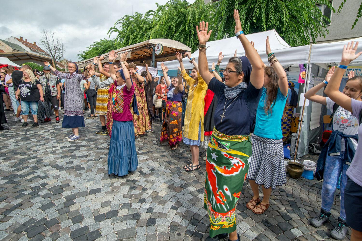 Reportáž: Mladá a živá Cirkev uprostred Trenčína