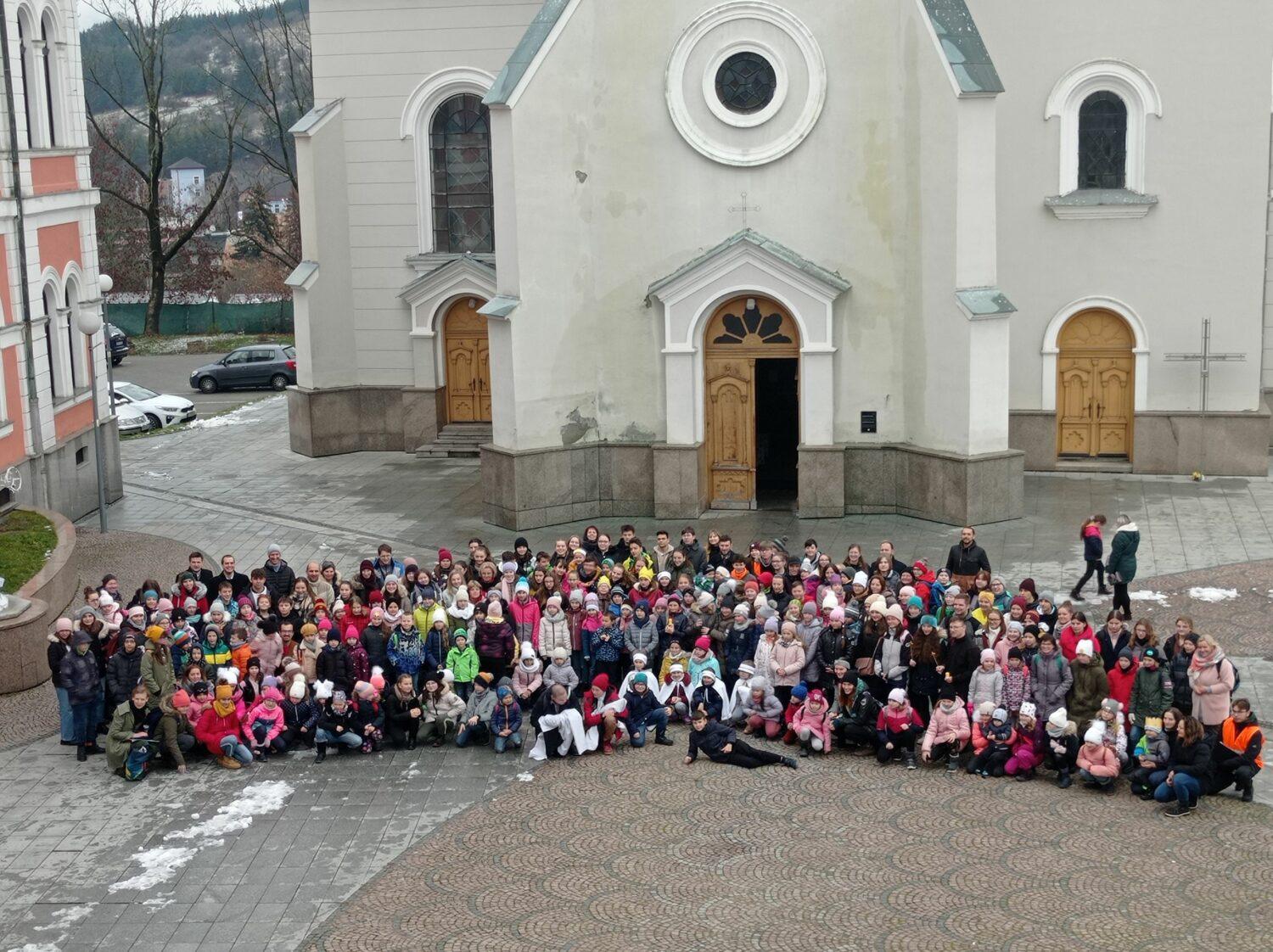 Biskupi požehnali viac ako 1 500 koledníkov Dobrej noviny