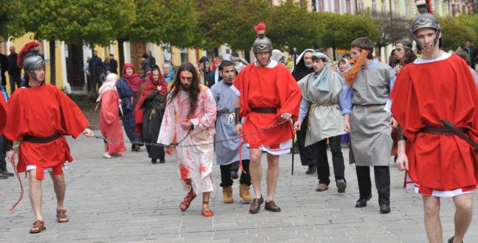 Umelec Ján Jendrichovský: Ježiš prichádza, aby nás vyrušil a ukázal nám iný pohľad na život